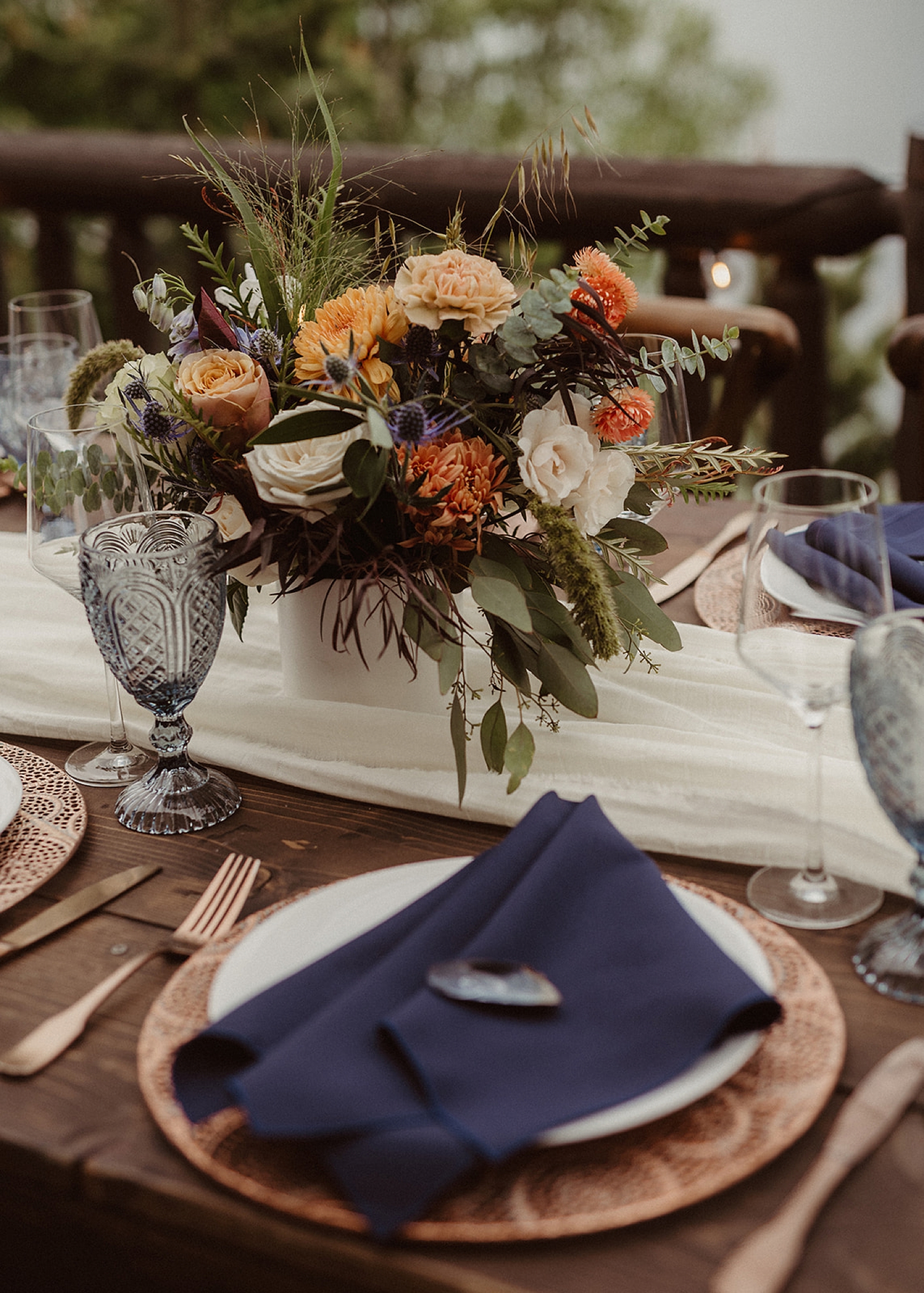 Navy blue napkins with mussel shell place cards | McArthur Weddings and Events